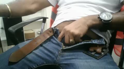 Snapshot of slimjimorange9 chatting on October 7, 7:22 pm slimjimorange9 online show from October 7, 7:22 pm