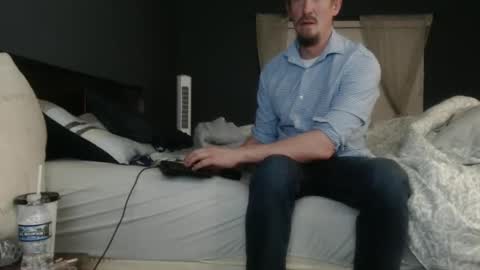 Snapshot of slimjp chatting on March 3, 12:50 am slimjp online show from March 3, 12:50 am