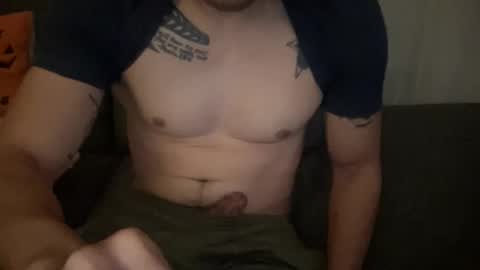 Snapshot of slimmajority4991 chatting on October 28, 4:27 am slimmajority4991 online show from October 28, 4:27 am