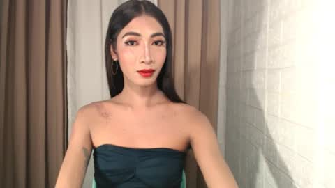 slimprettyjoira online show from July 1, 1:24 pm