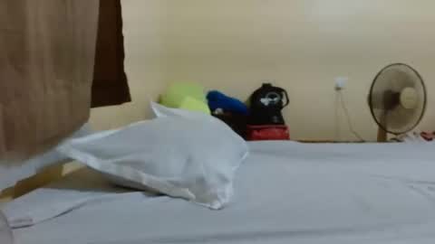 Snapshot of slimshadey2025 chatting on February 28, 1:58 am slimshadey online show from February 28, 1:58 am