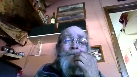 Snapshot of slimshady5265 chatting on January 11, 9:53 pm slimshady5265 online show from January 11, 9:53 pm