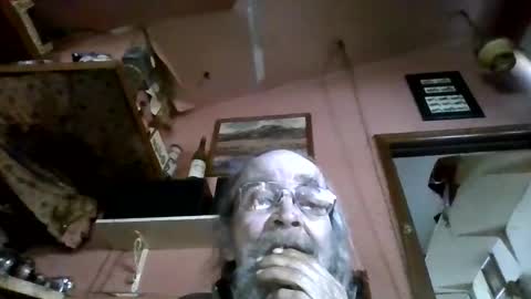 Snapshot of slimshady5265 chatting on January 19, 3:38 pm slimshady5265 online show from January 19, 3:38 pm