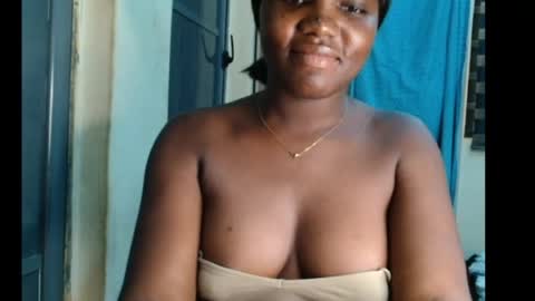Snapshot of slimthick_tinah chatting on July 28, 3:21 pm TINA online show from July 28, 3:21 pm