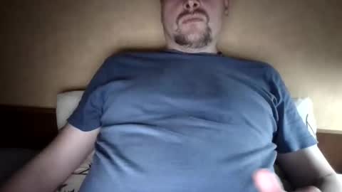 Snapshot of slonny111 chatting on June 1, 9:16 pm Stan111 online show from June 1, 9:16 pm