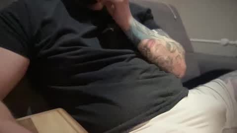 just chillin online show from October 4, 7:01 pm