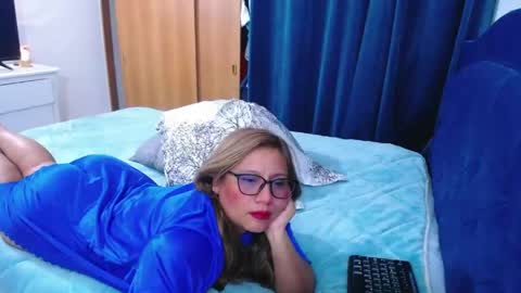 Slutdirtyxxx online show from May 20, 3:34 am