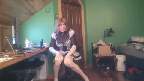 slutjennifertransxx online show from September 14, 2:00 am