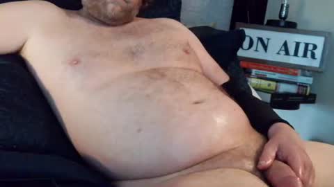 Snapshot of slutkisscam chatting on May 10, 1:44 am slutkisscam online show from May 10, 1:44 am