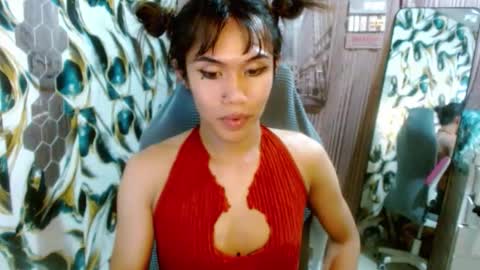 Snapshot of slutqueen_raz chatting on April 21, 2:15 am Raz online show from April 21, 2:15 am