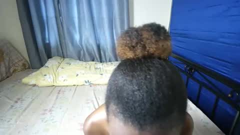 slutty_baddie online show from September 12, 7:19 am