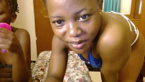 Snapshot of slutty_charmmz chatting on April 15, 3:19 pm Bree online show from April 15, 3:19 pm