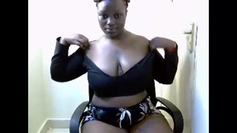 Snapshot of sluttydevil6 chatting on January 8, 3:39 pm sluttydevil6 online show from January 8, 3:39 pm