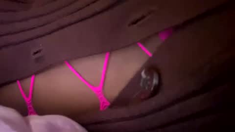 Snapshot of sluttyduchess1 chatting on May 10, 5:56 am sluttyduchess1 online show from May 10, 5:56 am