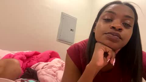 Snapshot of sluttyduchess1 chatting on June 9, 4:46 am sluttyduchess1 online show from June 9, 4:46 am