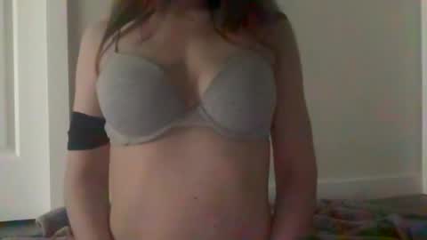 Snapshot of sluttygirl444 chatting on July 19, 8:01 pm sluttygirl444 online show from July 19, 8:01 pm