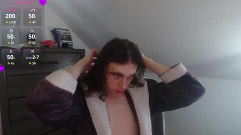 Natsu online show from April 1, 4:59 pm