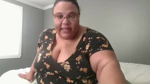 Snapshot of sluttyjess31 chatting on February 14, 3:20 pm Jessica online show from February 14, 3:20 pm