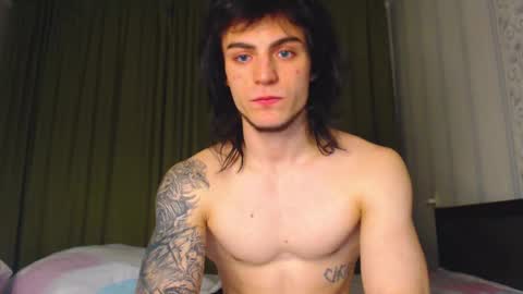 Gus online show from November 24, 4:07 pm