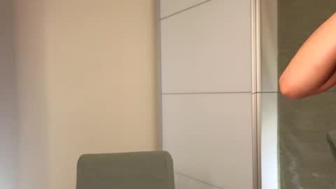 Lily online show from November 29, 1:25 pm