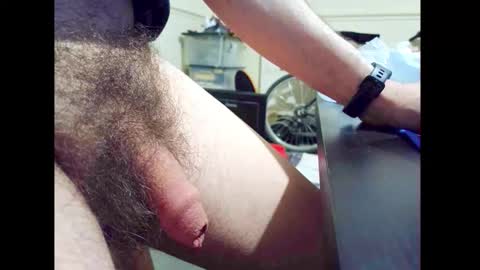 Snapshot of smallhairyuncut chatting on May 23, 1:15 pm Small Hairy Uncut online show from May 23, 1:15 pm