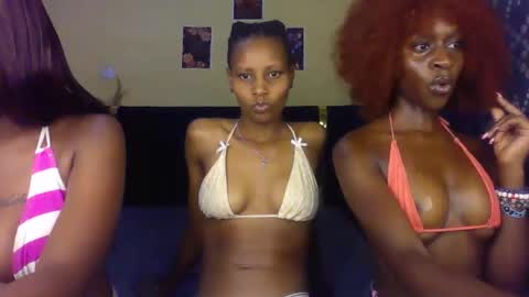 Smallie20 online show from March 25, 2:17 am