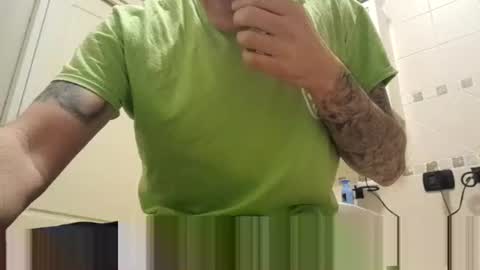 smallone8825 online show from September 25, 5:00 am