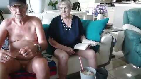 Snapshot of smallpenisbigtongue chatting on May 6, 12:54 pm Daddy online show from May 6, 12:54 pm