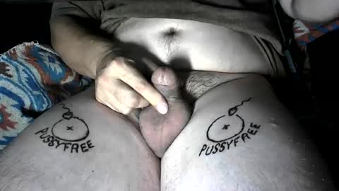 Snapshot of smallpenismwm chatting on July 25, 12:03 pm pussyfree4eva online show from July 25, 12:03 pm