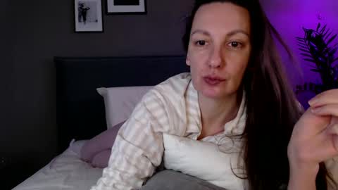 Anna no bbbbybybbabebyy just Anna. And dont call me mom please. online show from February 10, 6:20 am