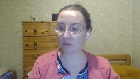 Snapshot of smart_rose chatting on January 6, 11:42 pm smart_rose online show from January 6, 11:42 pm