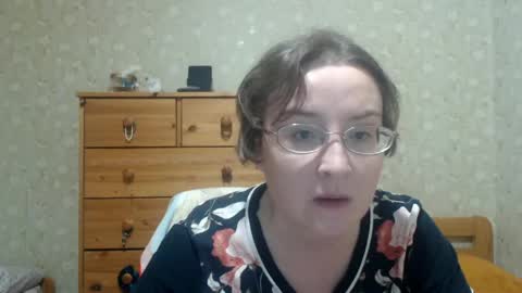 Snapshot of smart_rose chatting on April 18, 9:04 pm smart_rose online show from April 18, 9:04 pm