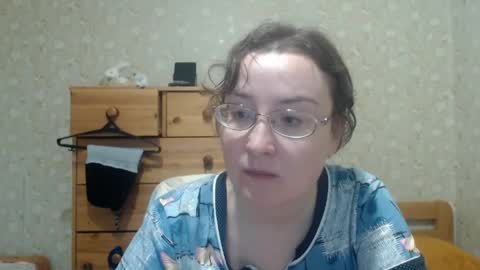 Snapshot of smart_rose chatting on April 19, 4:28 pm smart_rose online show from April 19, 4:28 pm