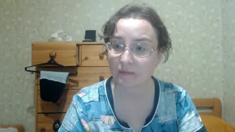Snapshot of smart_rose chatting on April 19, 6:43 pm smart_rose online show from April 19, 6:43 pm