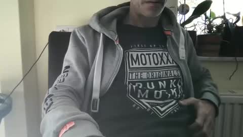 Snapshot of smart_sex69 chatting on February 22, 10:40 am smart_sex69 online show from February 22, 10:40 am