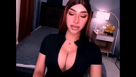 smasherqueen online show from April 2, 8:23 am