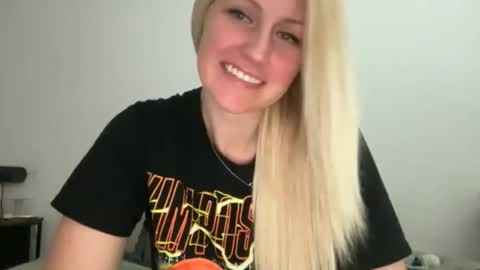 smexxii93 online show from March 4, 4:35 pm