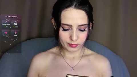 Bella online show from November 30, 5:06 pm