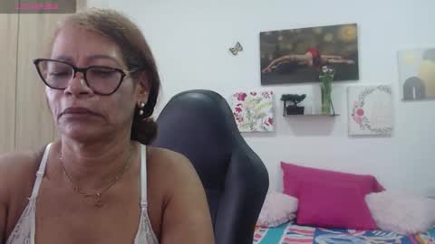 Smileth online show from February 21, 1:01 pm