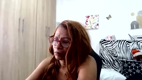 Smileth online show from June 4, 1:39 pm