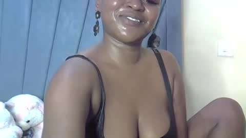 smiley_berry online show from September 23, 6:33 pm