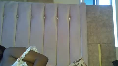 smiley_berry online show from October 27, 3:21 am