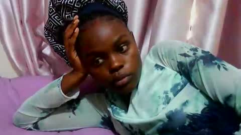 Smiley chocolate online show from March 1, 9:00 am