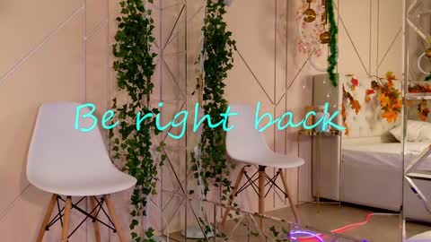 Mia online show from January 17, 11:17 am