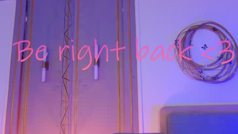 Mia online show from February 1, 8:08 am