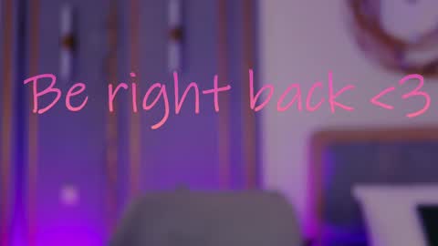 Mia online show from February 10, 8:09 am