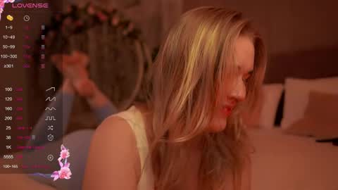 Mia online show from September 10, 7:08 am