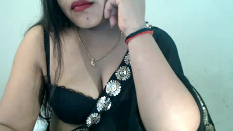 Snapshot of smiley_queen99 chatting on June 18, 10:09 am smiley online show from June 18, 10:09 am