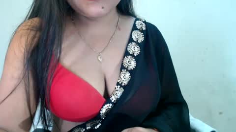 Snapshot of smiley_queen99 chatting on July 10, 3:44 am smiley online show from July 10, 3:44 am