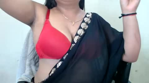Snapshot of smiley_queen99 chatting on July 15, 7:24 am smiley online show from July 15, 7:24 am